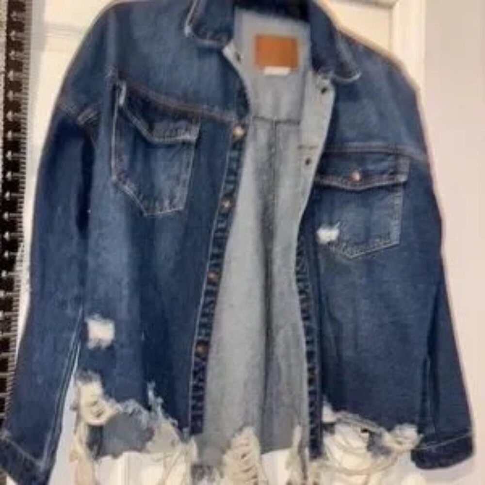 Jacket brand new nwot rare thrashed ladies M Distressed Denim - Picture 9 of 14